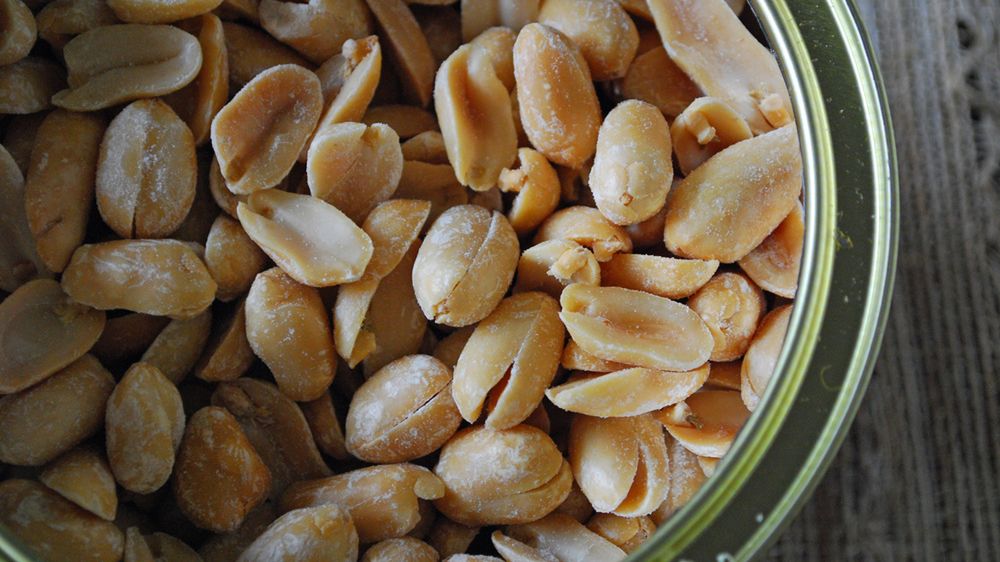 Orzeszki ziemne prażone na oleju bez dodatku soli