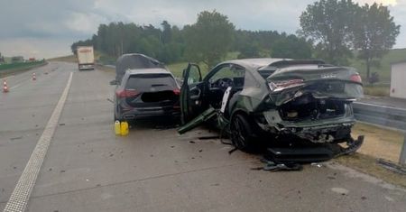 Wypadek na A2. Auta zderzyły się ze sobą podczas ulewy