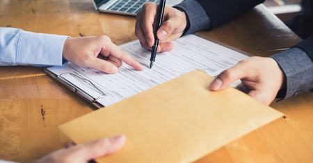 Łapówka za gminną działkę w Gdańsku. CBA zatrzymało urzędnika i biznesmena na gorącym uczynku