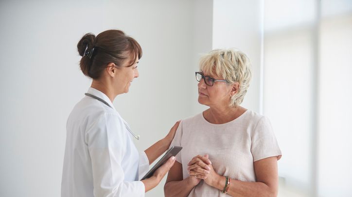 Osteopata zajmuje się manualnym leczeniem chorób.