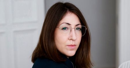 #KobiecaLinia. Kobiety zgotowały jej piekło. Deborah Feldman o ucieczce z zamkniętej społeczności - dziś znów jest o niej głośno