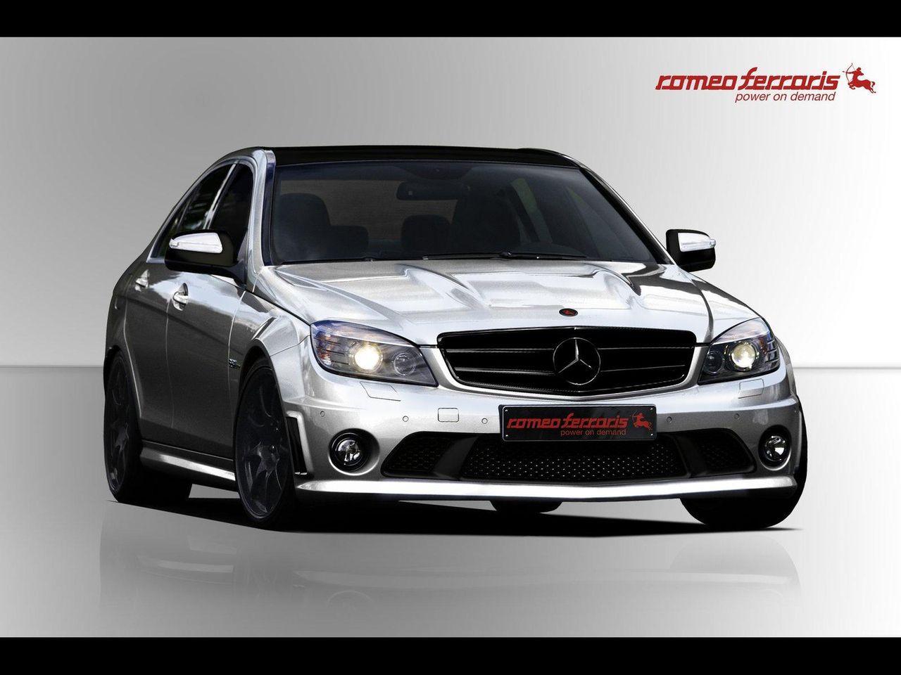 Romeo Ferraris C 63 AMG fot.1 Romeo Ferraris C 63 AMG [540 KM, 300 km/h]