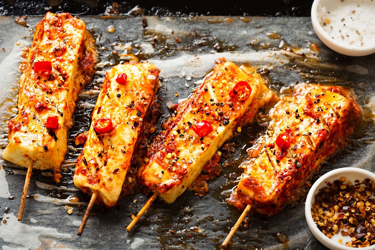 Halloumi heats up British cuisine with healthy flair