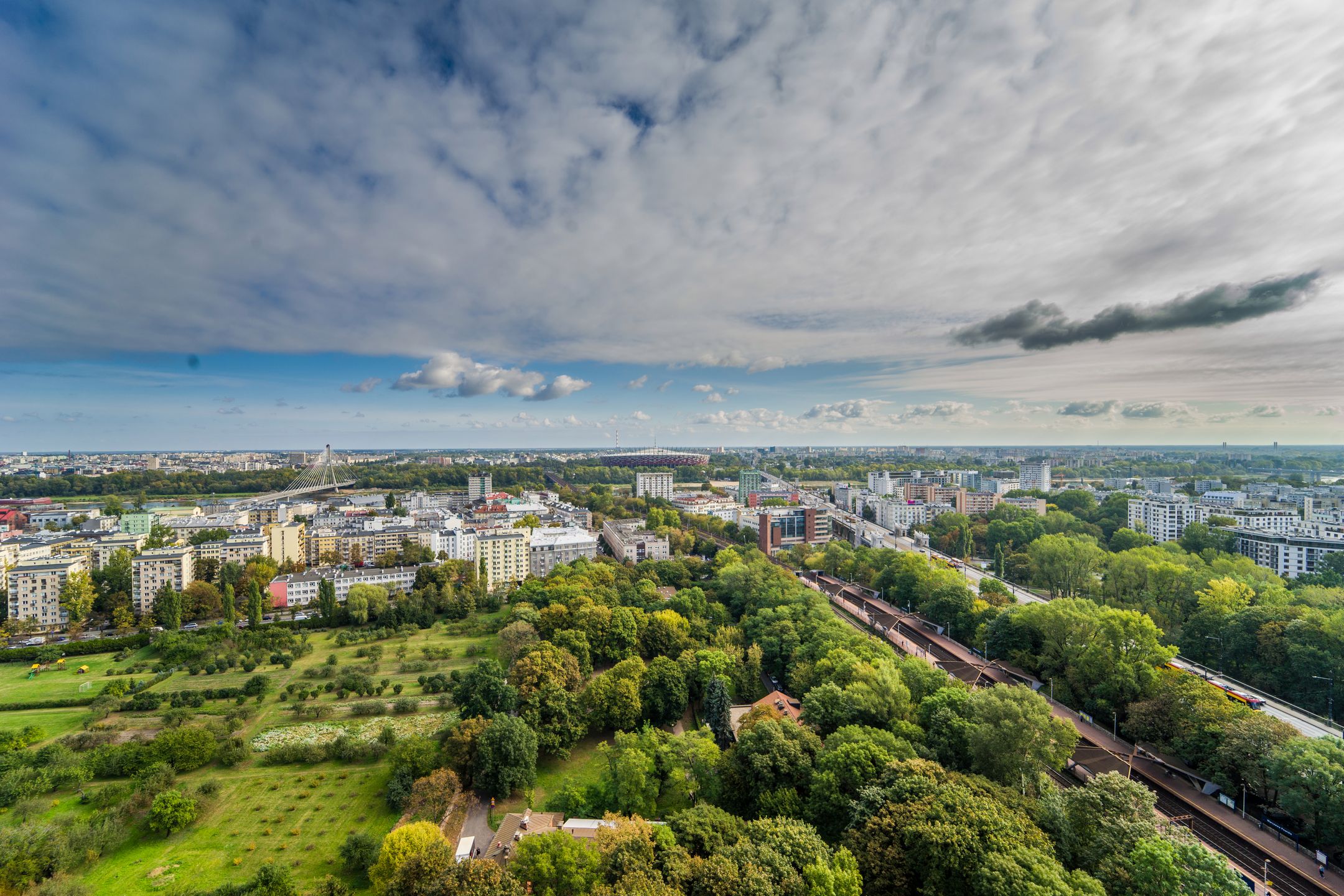 Samyang AF 14 mm f/2.8 FE - ultraszeroko, jasno i w przystępnej cenie [recenzja] 115