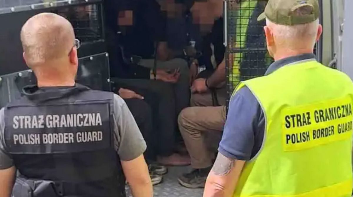 Ukrainiec przewoził sześciu imigrantów z Afganistanu. Został skazany i wydalony z kraju
