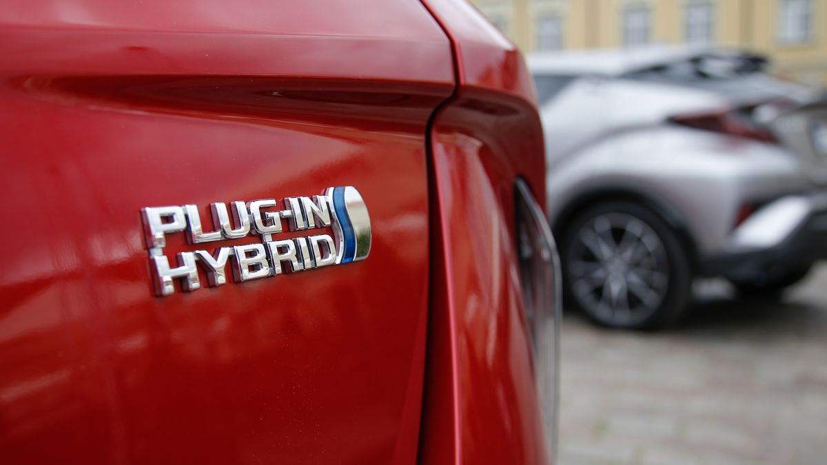 Rząd chce premiować kupujących hybrydy