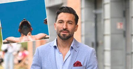 Rafał Maślak niczym grecki bóg pręży muskuły w luksusowej willi. Co za widoki!