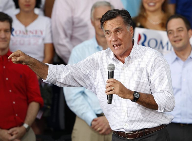 Romney prowadzi kampanię w kluczowych stanach