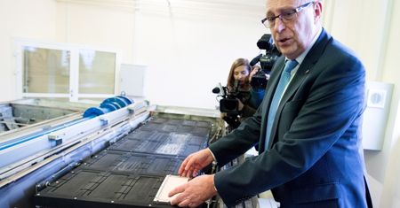 Naukowcy z Polski udoskonalili produkcję grafenu. Rewolucja?