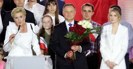 Wybory 2020. Ekspert komentuje wyniki exit poll. "Andrzej Duda nie może spać spokojnie"