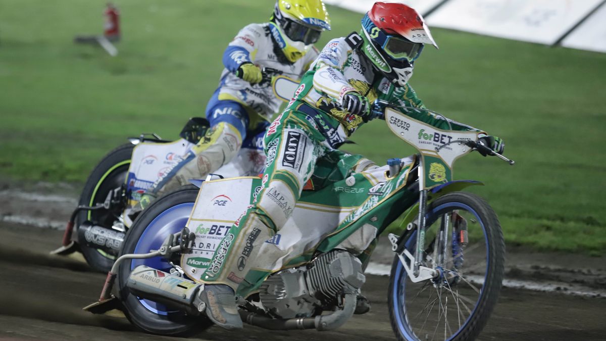 WP SportoweFakty / Tomasz Kudala / Włókniarz - GKM. Adrian Miedziński prowadzi