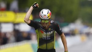 Wielki finał Tour de France dla Belga. Jedyny Polak w stawce na dalekim miejscu.