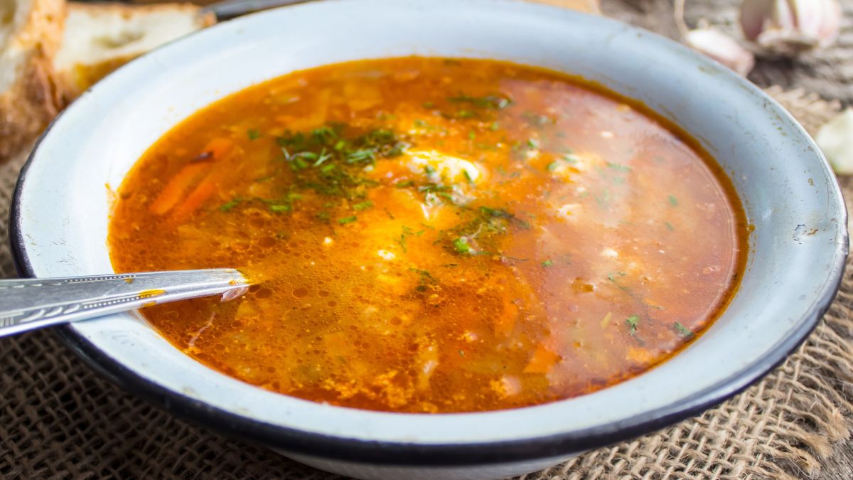 Przepis na prostą zupę dziadowską