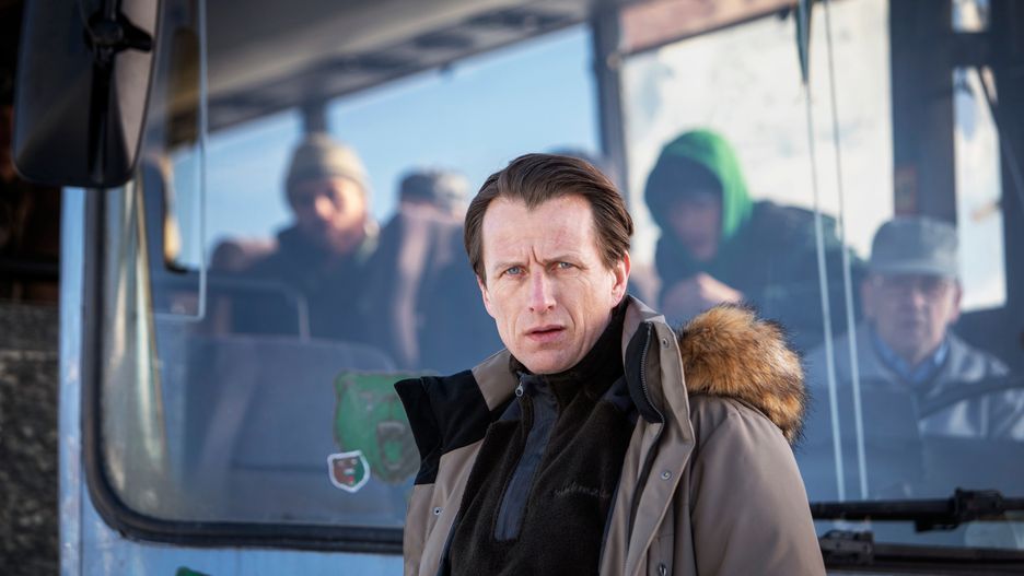 Kadr z serialu "Miasto niedźwiedzia"