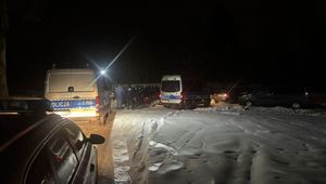 Akcja policji na leśnym parkingu. Udaremnili ustawkę
