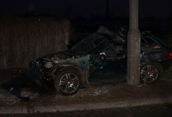 W wypadku w Lesznie zginęły dwie osoby. Chwilę wcześniej policjanci z drogówki kazali kierowcy dojechać do domu i zmienić łyse opony
