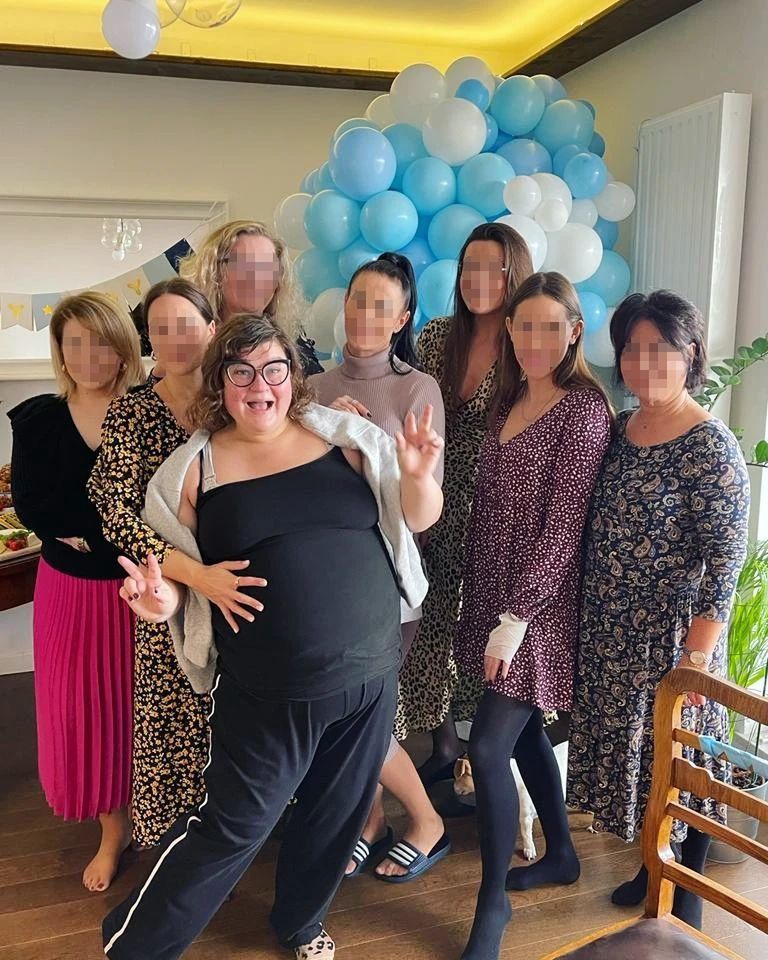Dominika Gwit chwali się baby shower. Przyjaciółki zrobiły jej niespodziankę