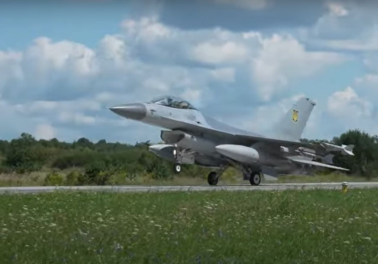 Ukraine welcomes F-16s: A leap forward in air defence strategy