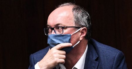 Sławomir Nowak zatrzymany. Włodzimierz Czarzasty wspomina: mojej żonie i córce przystawiono lufy do głów