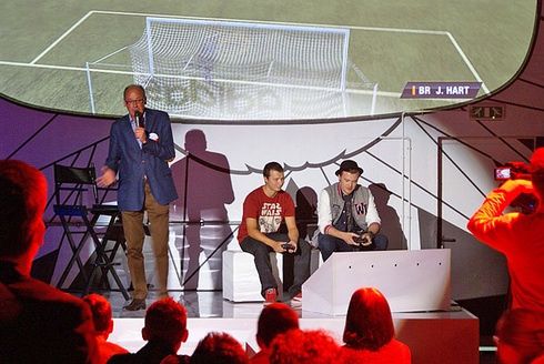 Konferencja EA - turniej FIFA 12 komentuje Dariusz Szpakowski