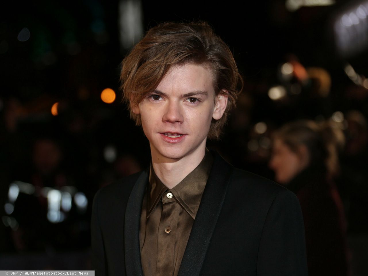 Thomas Brodie Sangster podczas jednej z premier (East News) 