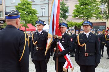 Odznaczenia, awanse i podziękowania dla strażaków. Powiatowy Dzień Strażaka w Grodzisku