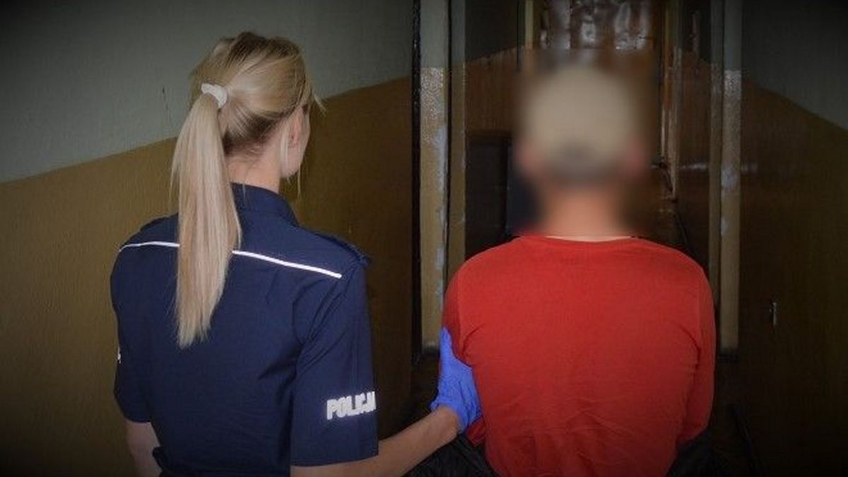 Policjanci zatrzymali 26-latka, który włamał się do wiaty przy jednym ze sklepów i ukradł 120kg cukru