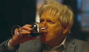 Premier klaun i cyrk na Downing Street. "This England" to dziennik z umierania