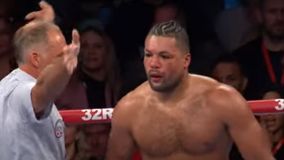 Twitter / Joe Joyce przegrał przez nokaut w rewanżu z Zhilei Zhangiem 