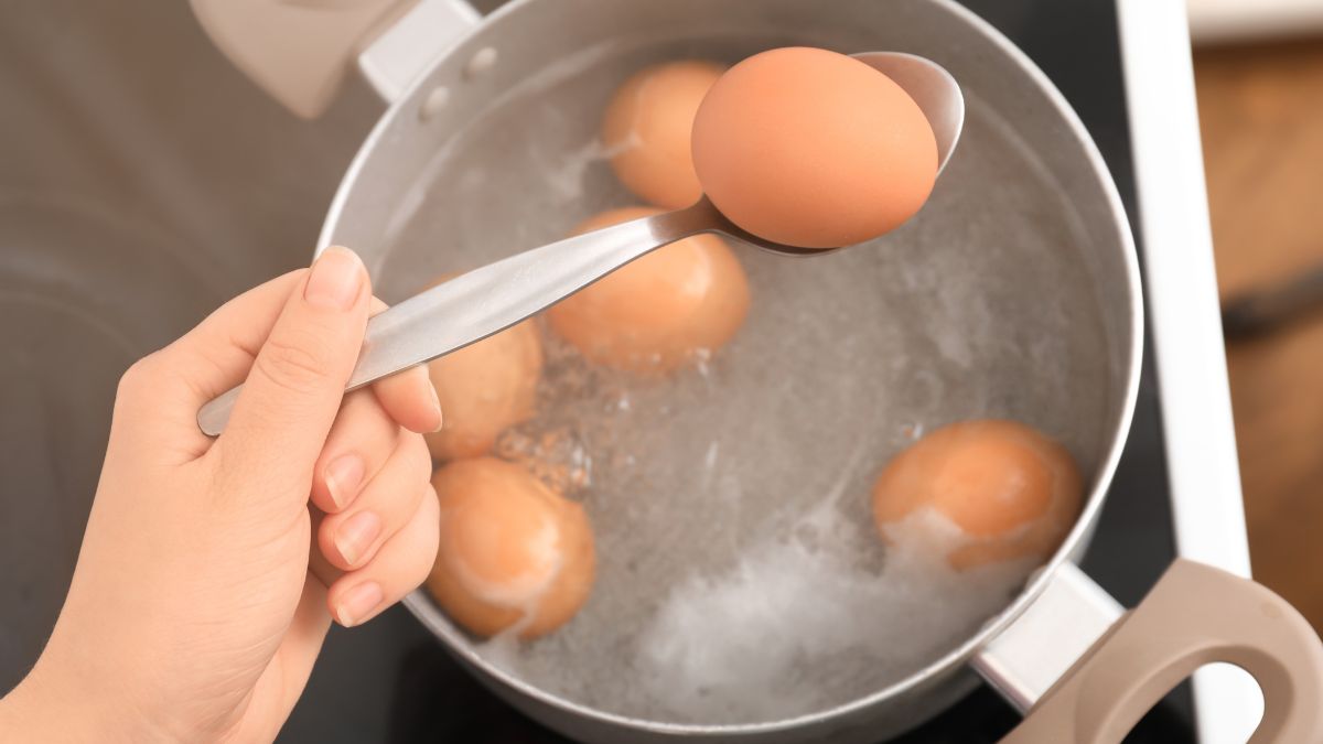 Gotowanie jajek.