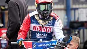 Żużel. Popis zawodników Wybrzeża. Jego szczególnie chcą oglądać w takiej formie