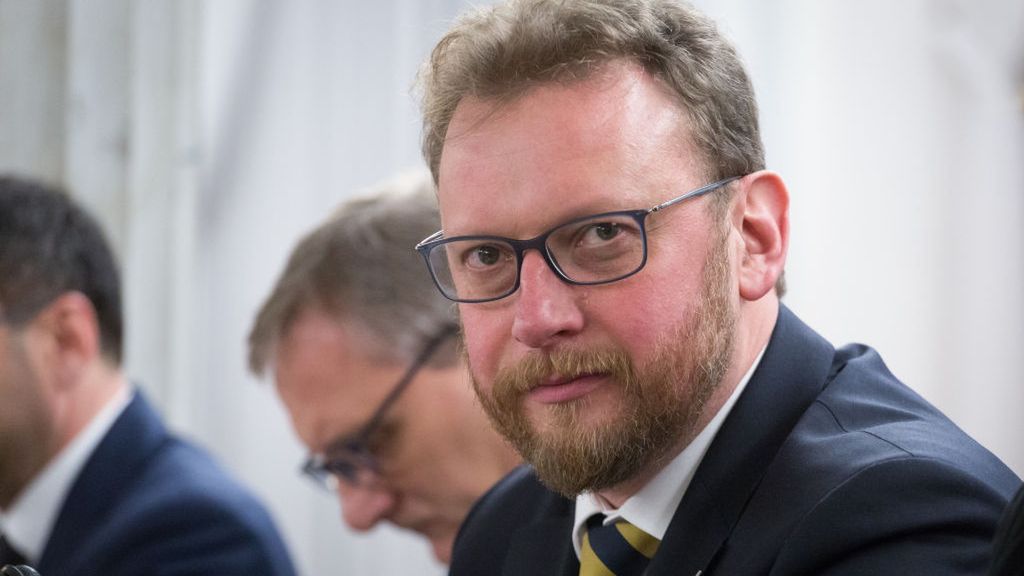 Minister Szumowski nie wyklucza, że dojdzie do zmian w luzowaniu obostrzeń