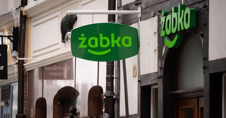 Prokuratura bada atak na Żabkę. Dane wystawiono za 5 tys. euro