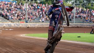 Był jednym z najlepszych juniorów ligi, teraz staje się seniorem. Jego postawa może być na wagę awansu