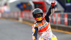 MotoGP: GP Australii dla Marca Marqueza. Upadek Mavericka Vinalesa na ostatnim okrążeniu