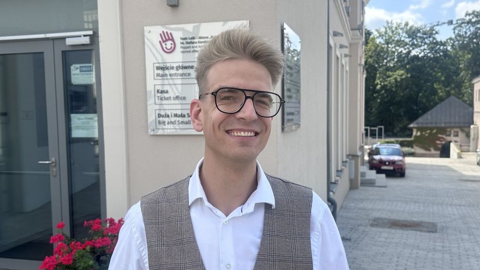 Mateusz Wyżliński to nowy aktor Teatru Lalki i Aktora &#34;Kubuś&#34; imienia Stefana Karskiego w Kielcach.