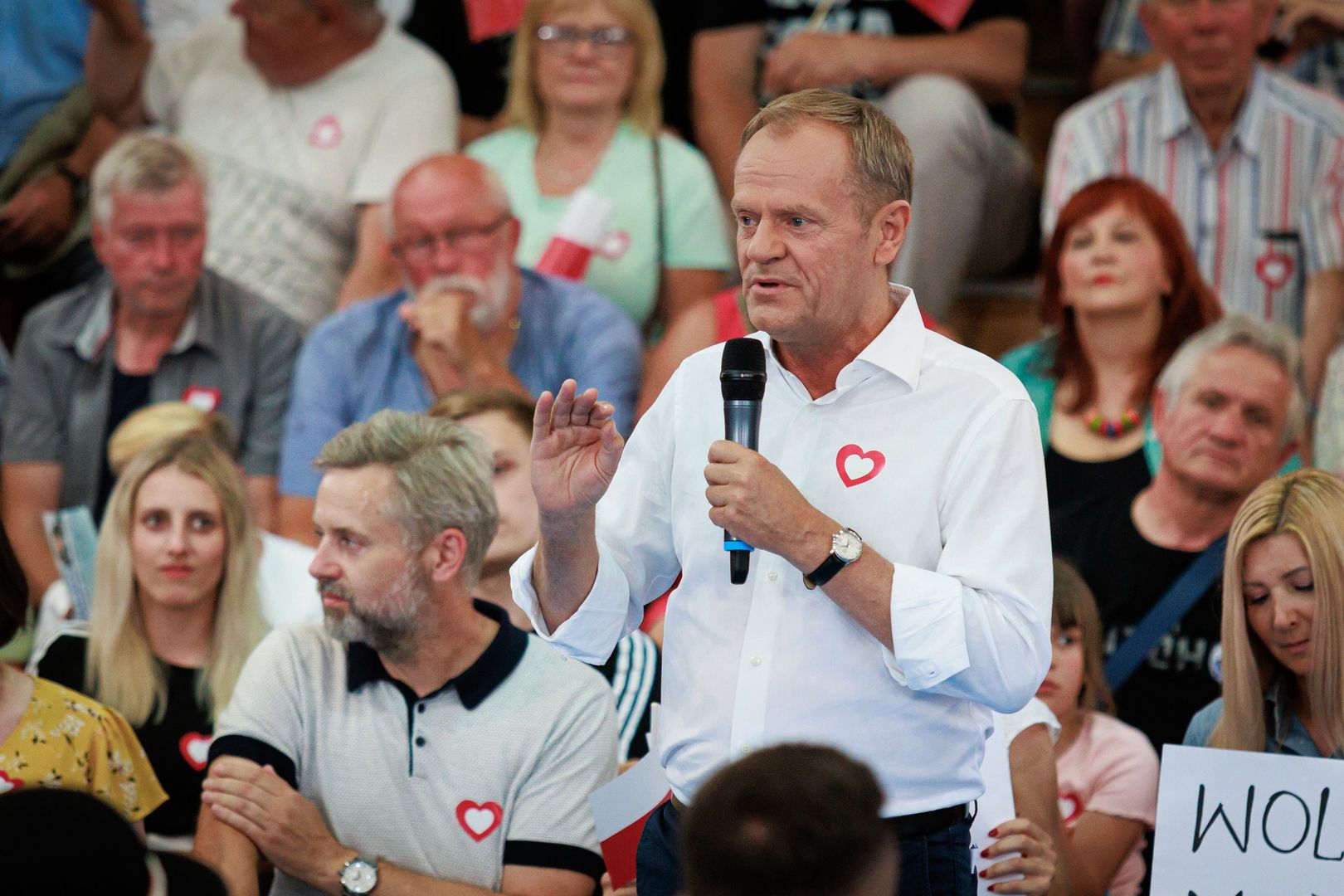 Donald Tusk
K�odzo, 19.06.2023. Przewodnicz�cy PO Donald Tusk (C) podczas spotkania z wyborcami K�odzku, 19 bm. (jm) PAP/Tomasz Golla
Tomasz Golla
otwarte, polityk, polityka, spotaknie