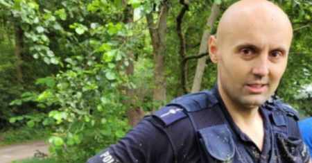 Policjant usłyszał wołanie o pomoc. Bez wahania wskoczył do rzeki
