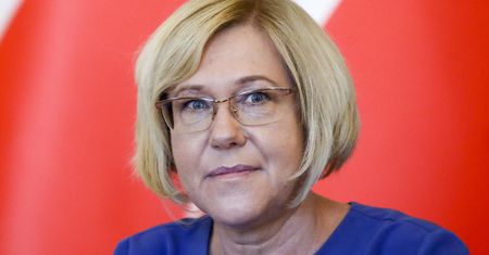 Nowa kariera Barbary Nowak? Kurator oświaty została youtuberką