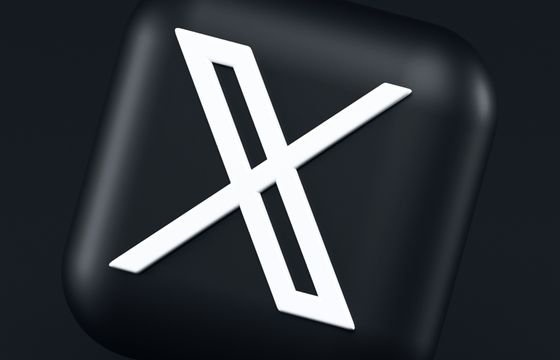 Paradoks w X. Szefostwo chce bohatersko walczyć z botami, a promuje swojego Groka