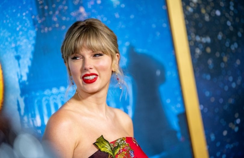 Taylor Swift odpowiada na żart o swoich związkach w serialu Netfliksa
