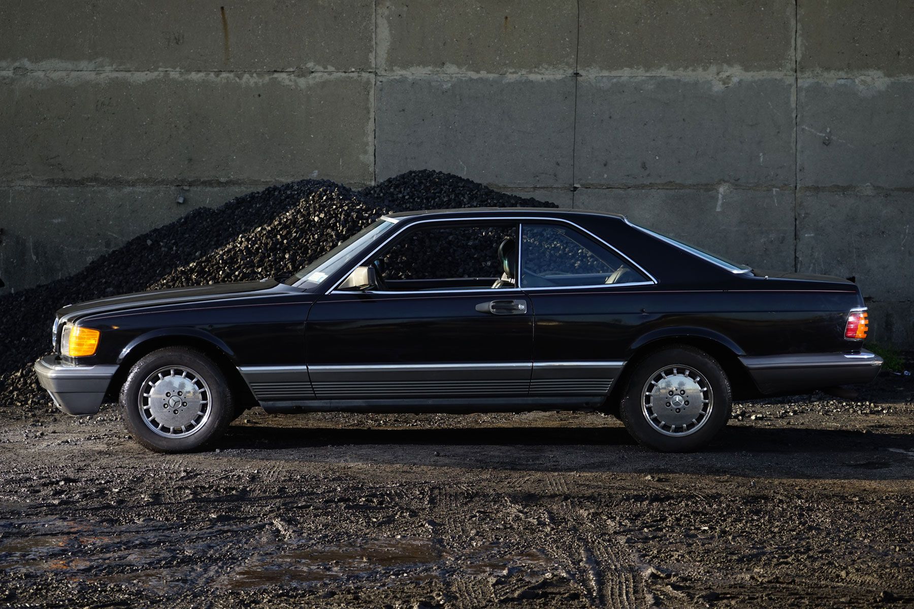 MERCEDES 500 SEC C126 1985 – 27000 PLN – ROKIETNICA
