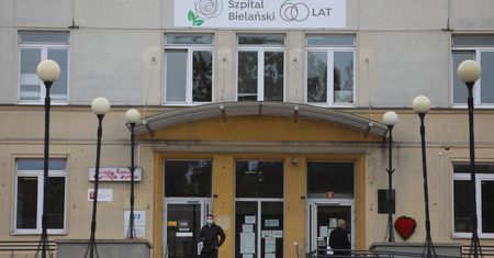 Warszawa. Ratusz: "Kobiety mogą skorzystać z porady lekarzy bez klauzuli sumienia"
