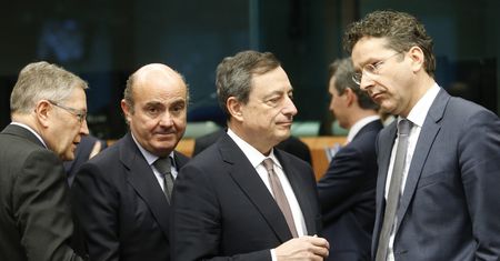 Deficyt Francji. Paryż dostanie więcej czasu na jego zmniejszenie