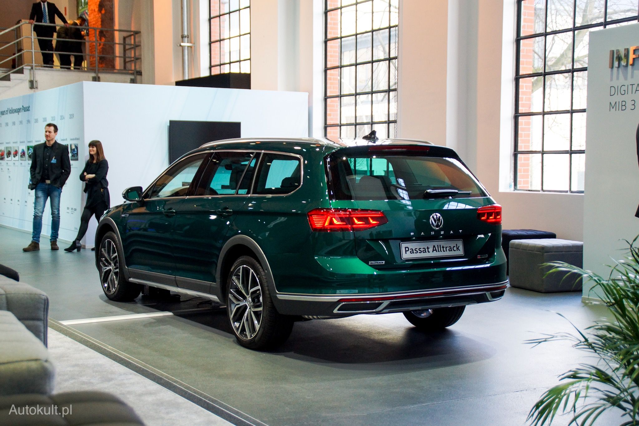 Zielony lakier w nowym Passacie Alltrack wygląda genialnie!