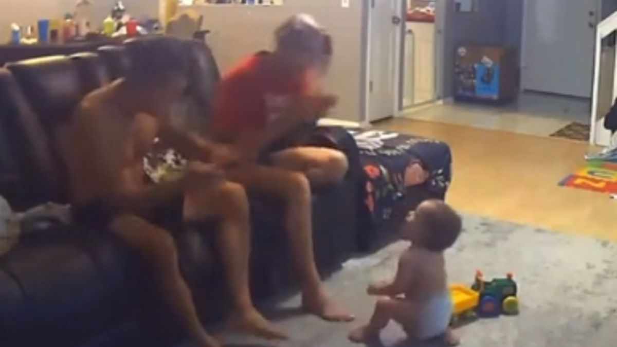 Rodzice zobaczyli pierwsze kroki ich dziecka