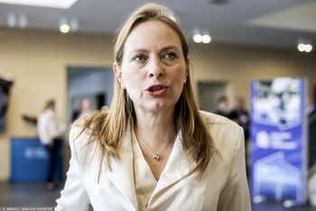 Setki milionów zł dla "świętych krów". Ministra ostro o wydatkach