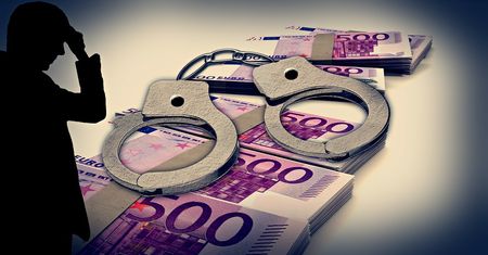 Śląskie. Zatrzymano pięciu policjantów, w tym komendanta komisariatu. Podejrzani są o przekroczenie uprawnień
