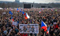 Gigantyczny protest w Pradze. Ćwierć miliona Czechów wyszło na ulice