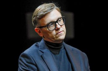 Musiał pożyczać pieniądze. "Grunt usuwa się spod nóg"